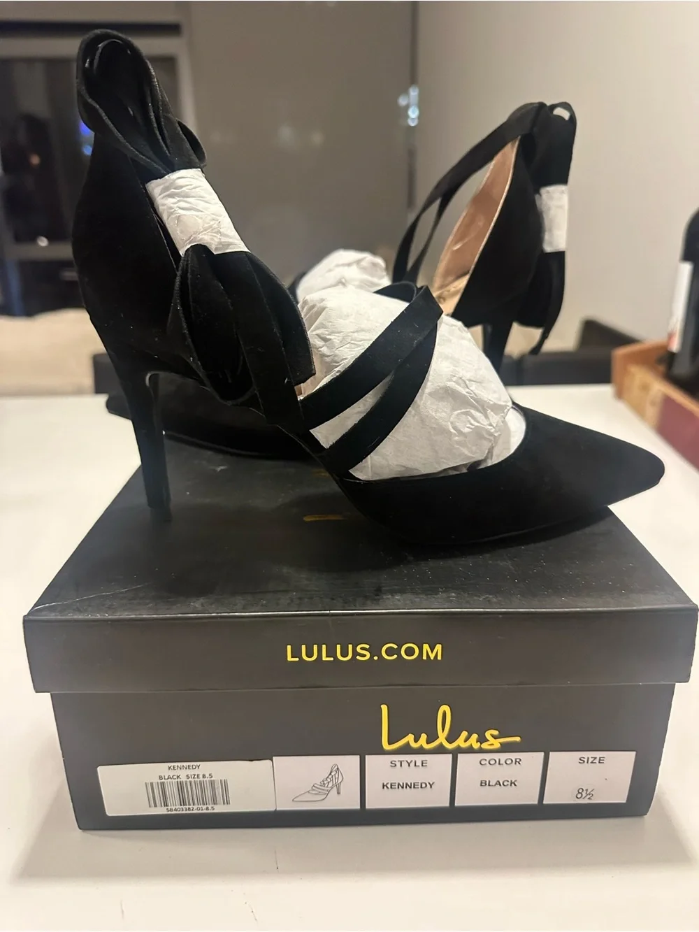 🆕 Lulu's Black Pointed-Toe Lace-Up Heels